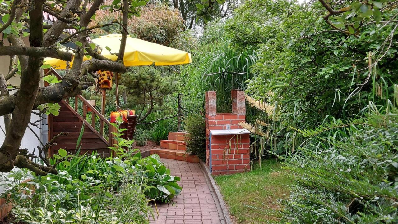 Ferienhaus Julchen Samtens Esterno foto